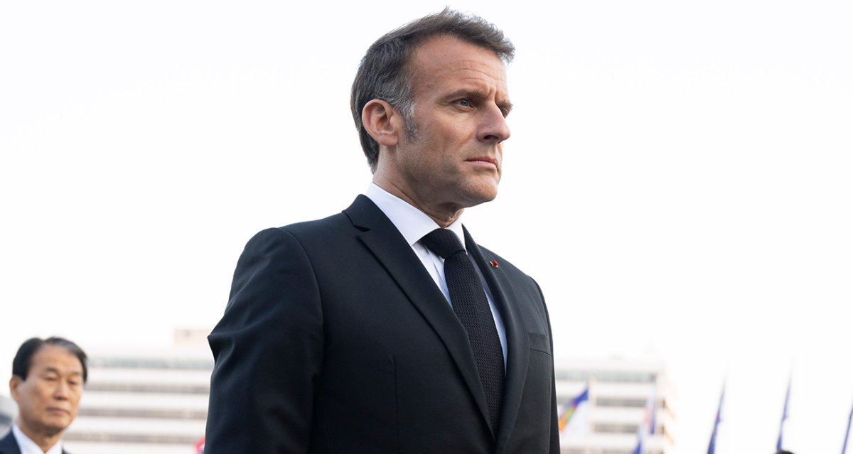 Macron: "Hürmüz Boğazı'nın Askeri Operasyonla Açılması Fikri Gerçekçi Değil"