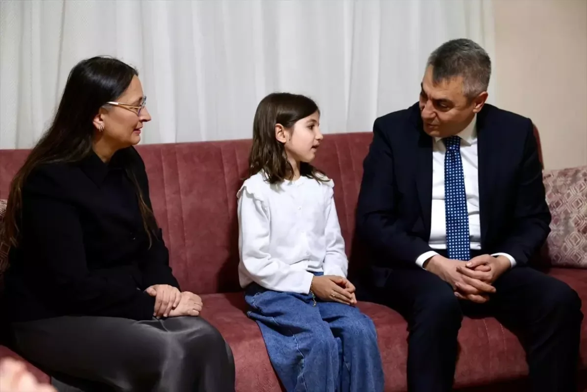 Enkazdan Çıkarılan Hazal, Kutsal Topraklara Gidiyor