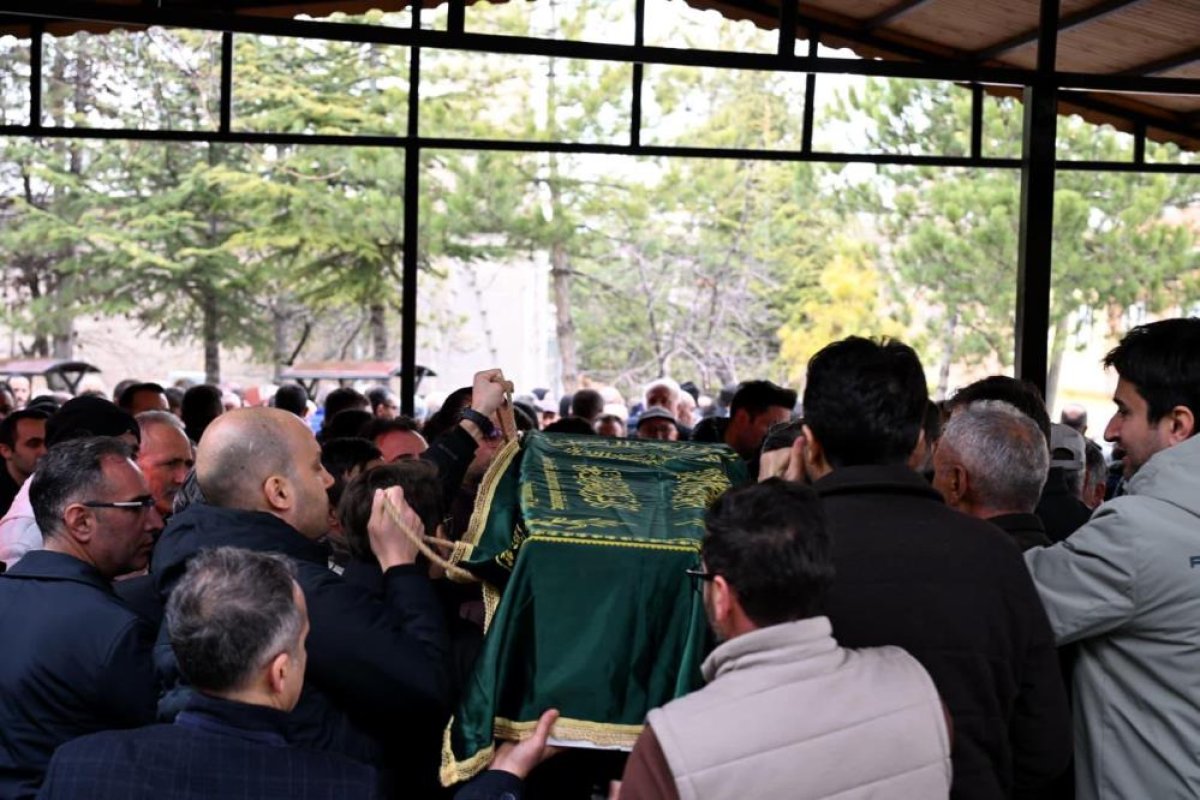 Yaya Geçidinde Feci Kaza: Mahmut Bebek Hayatını Kaybetti