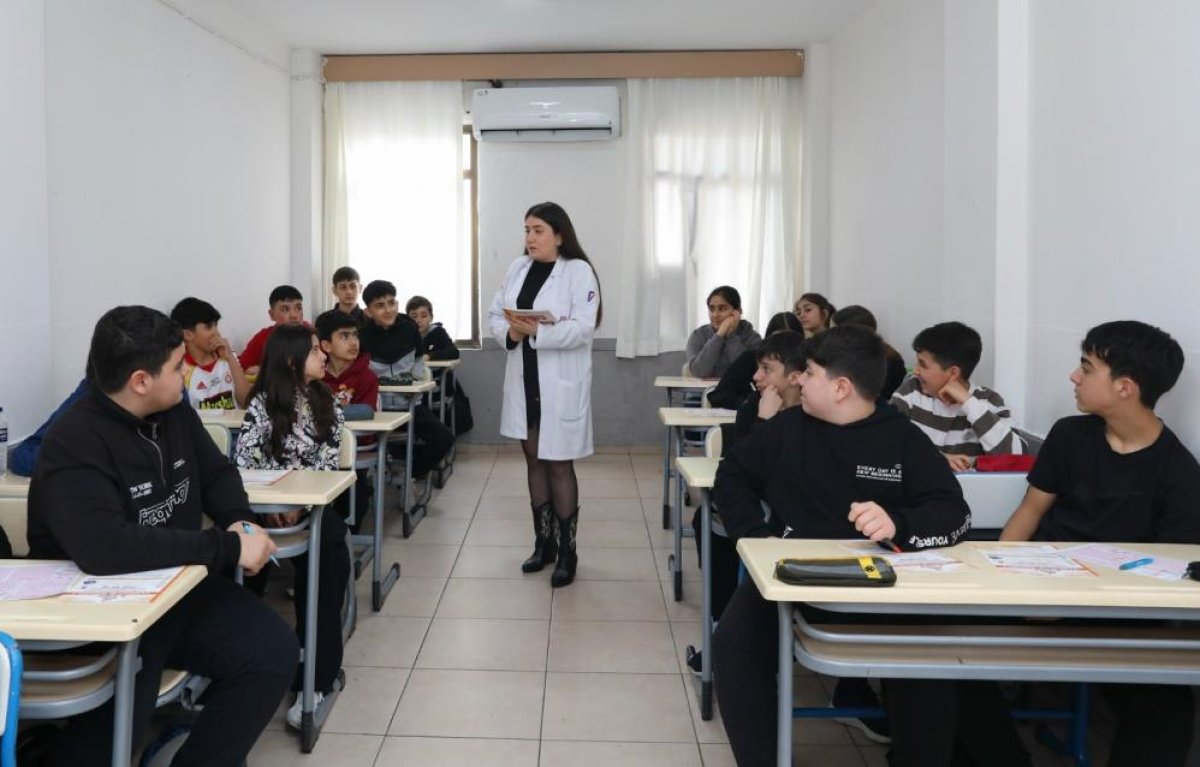 Mersin’de Eğitimde Destek: Ücretsiz Kurs ve 76 Deneme