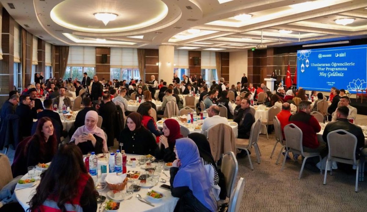 Göç İdaresi Başkanlığı Uluslararası Öğrencilerle İftarda Buluştu