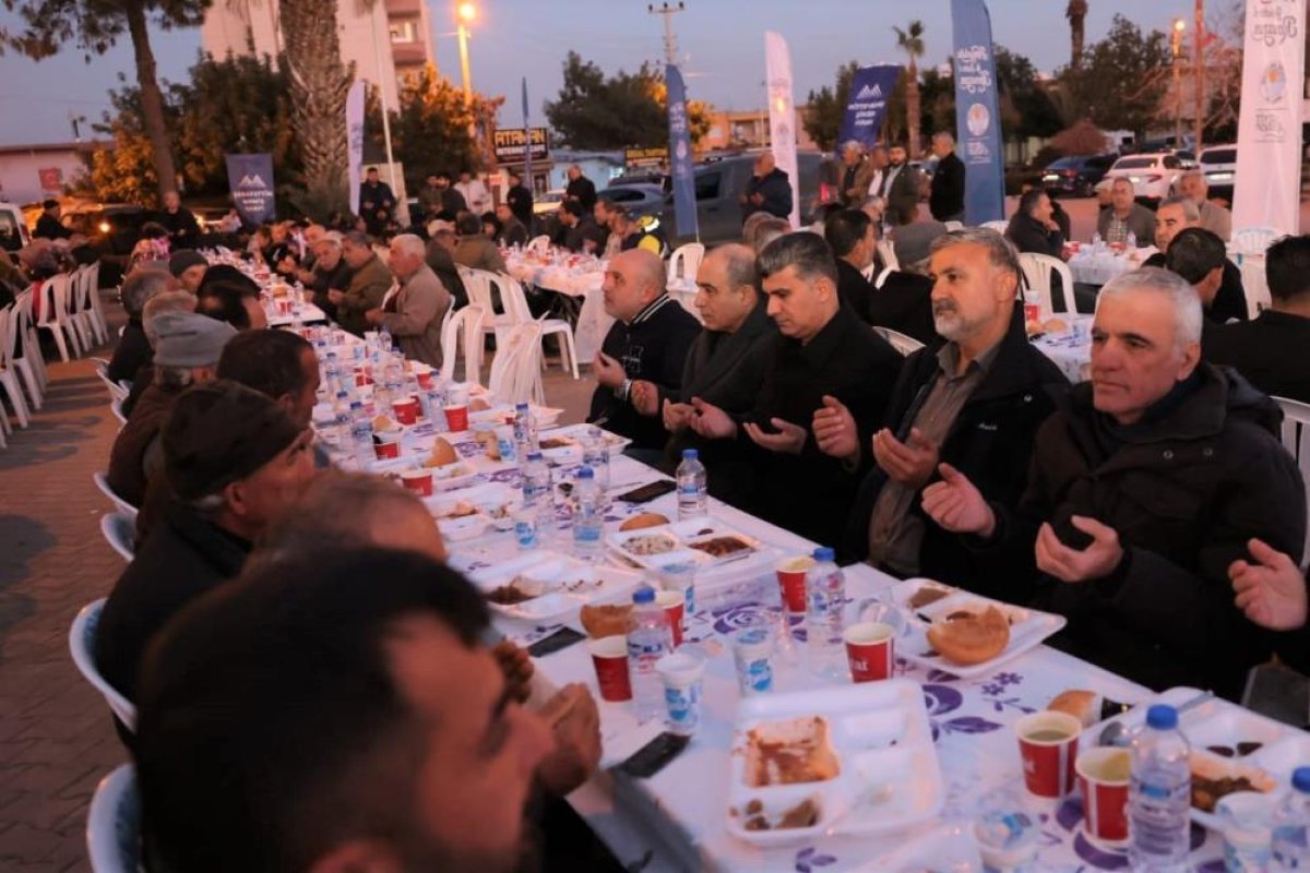 Akdeniz’de İftar Sofrasında Ramazan Bereketi