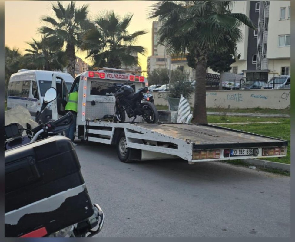 Tarsus’ta Trafikte Tek Teker Şovu Pahalıya Patladı