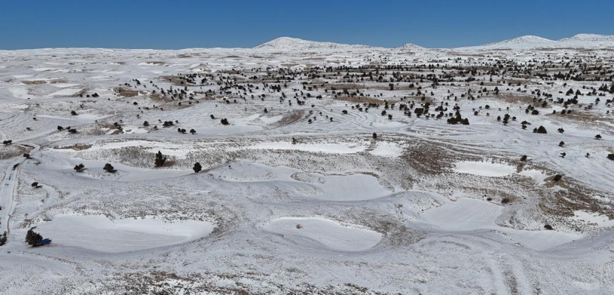 Toroslar’daki Obruklar Karla Kaplandı