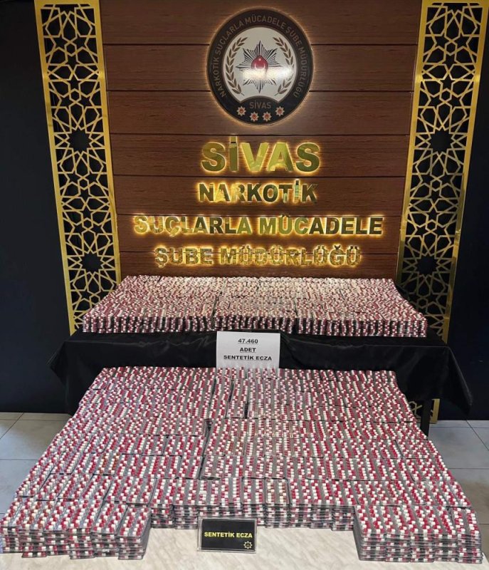 Sivas'ta 133 Bin 840 Adet Uyuşturucu Hapla Yakalanan Zanlılardan Biri Tutuklandı