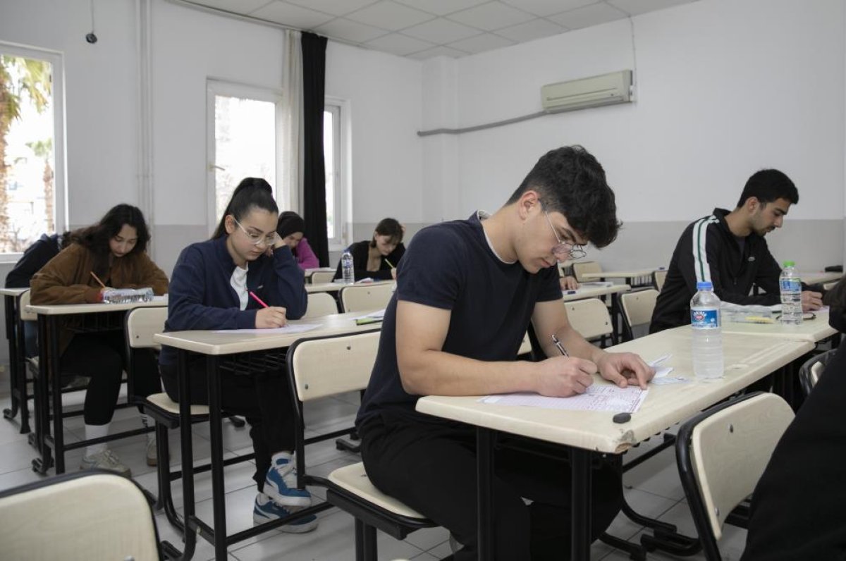 Mersin'de Uzmanlardan YKS Adaylarına Önemli Öneriler