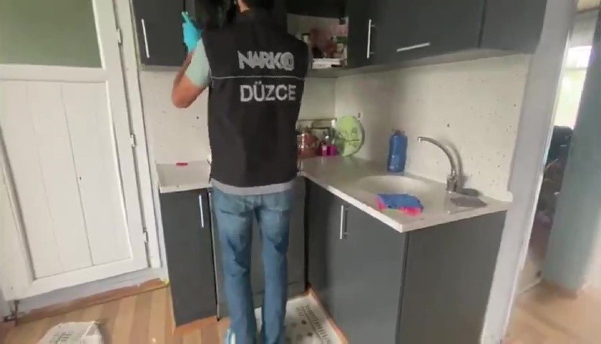 3 Uyuşturucu Satıcısı Tutuklandı