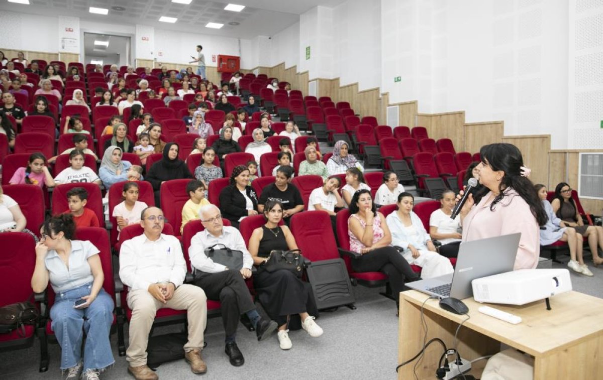 Mersin'de Çocuk İşçiliğine Karşı Farkındalık Semineri