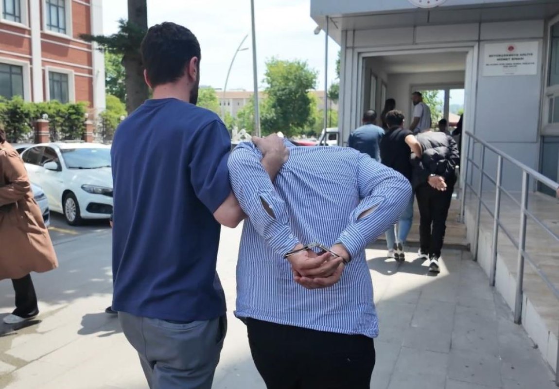 Büyükçekmece Adliyesi'ndeki Soygunun İki Kilit İsmi Adliyeye Getirildi