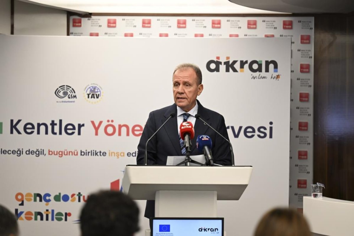 Başkan Seçer: "Çağdaş Belediyecilik Anlayışının En Önemli Aktörlerinden Biri Gençlerdir"