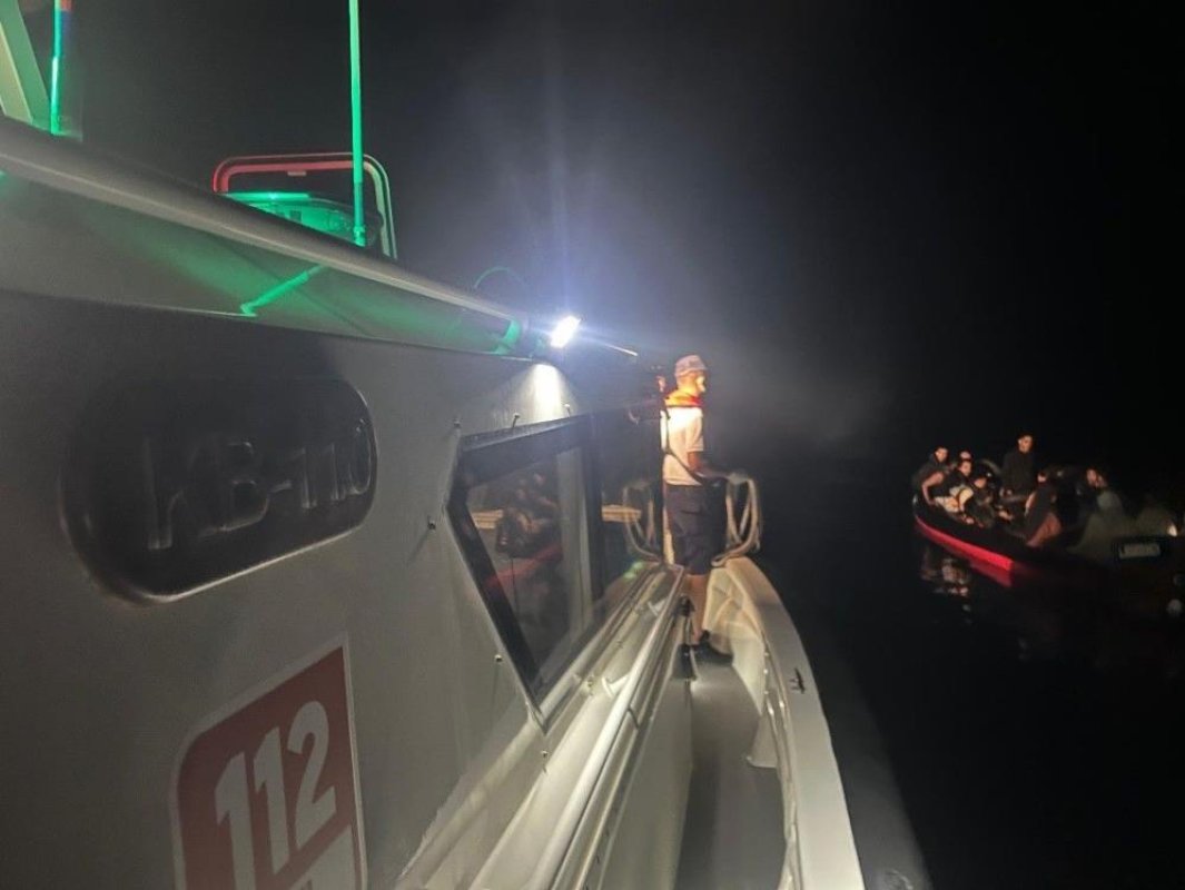 Bodrum'da 26 Düzensiz Göçmen Kurtarıldı, 1 Kaçakçı Şüphelisi Yakalandı