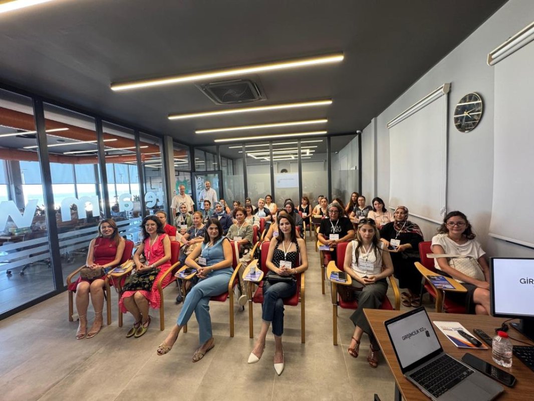 Mersin'de Kadın Girişimcilere Destek Projesi