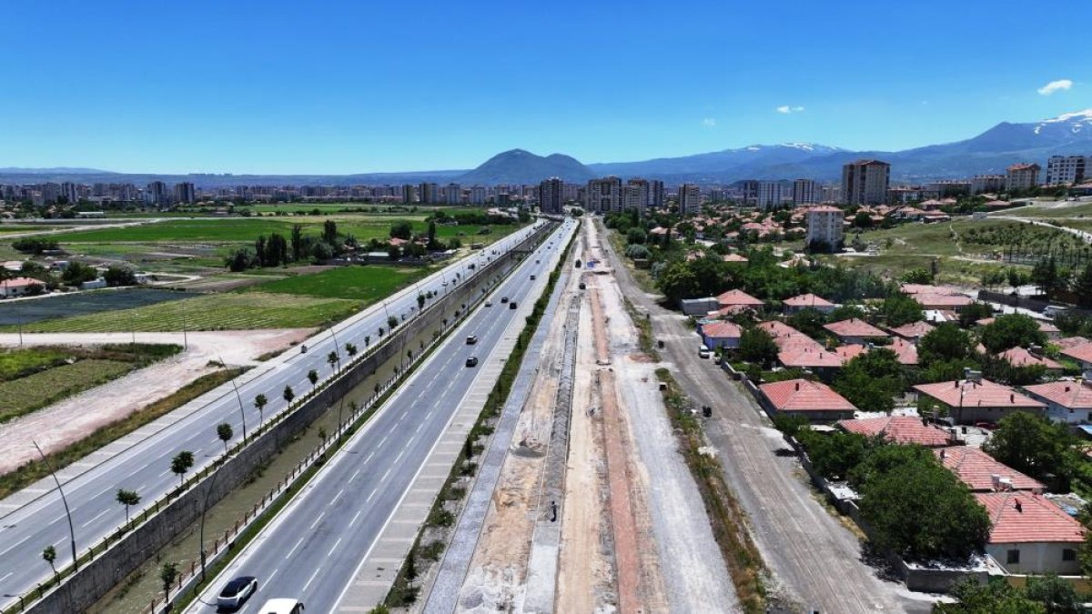 Başkan Çolakbayrakdar: "Şehrimize 2,5 kilometrelik yeşil koridor kazandırıyoruz"