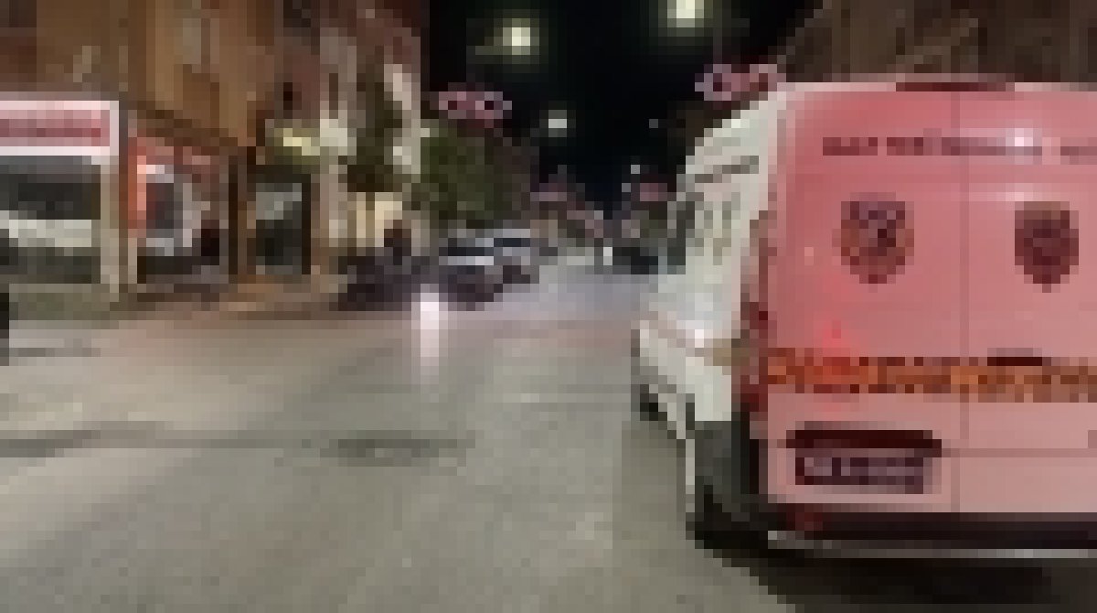 Tartışma Bıçaklı Kavgaya Dönüştü: 1’i Ağır 4 Yaralı