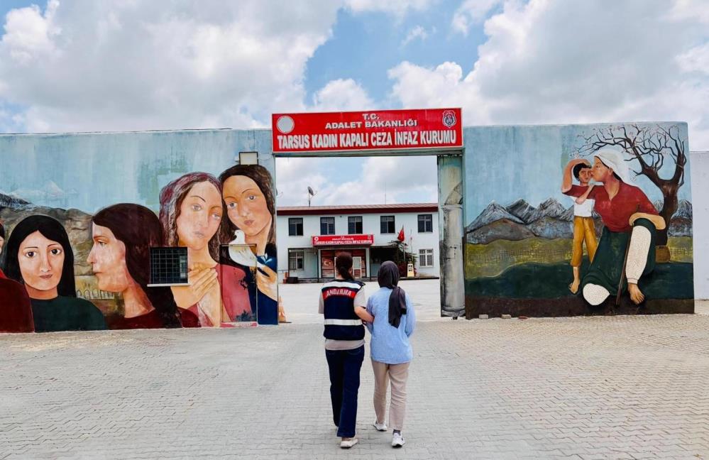 Mersin'de FETÖ operasyonu: 1 tutuklama