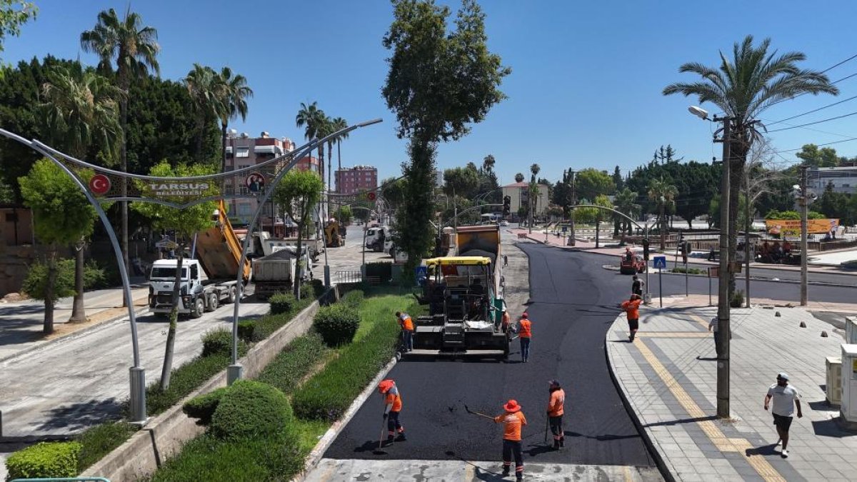 Tarsus'ta kavşak düzenleme çalışması tamamlandı