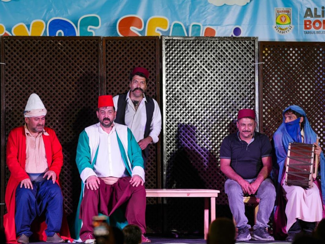 Tarsus'ta çocuklar köy şenliğinde buluştu