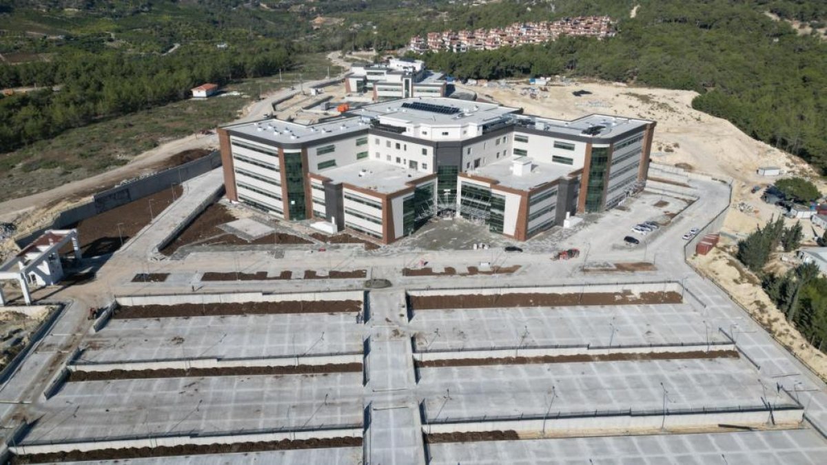 Mezitli Devlet Hastanesi yıl sonundan önce hizmete açılacak