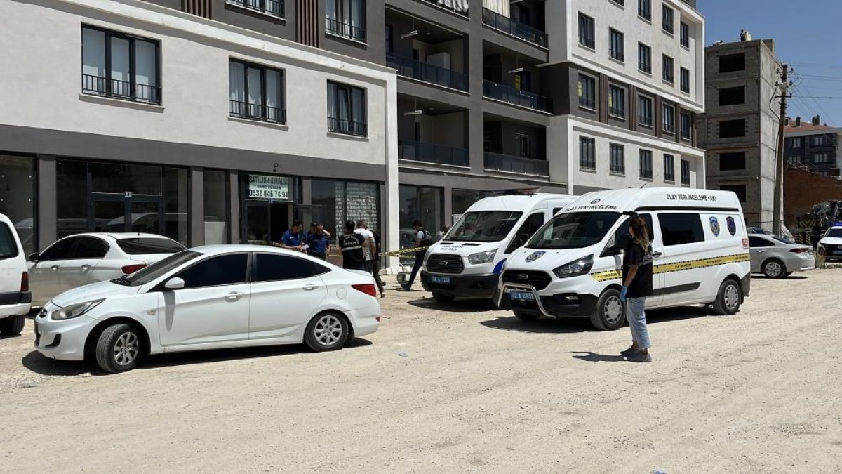  Konya'da alacak verecek meselesi kanlı bitti: 1 yaralı Konya'da alacak verecek meselesi kanlı bitti: 1 yaralı