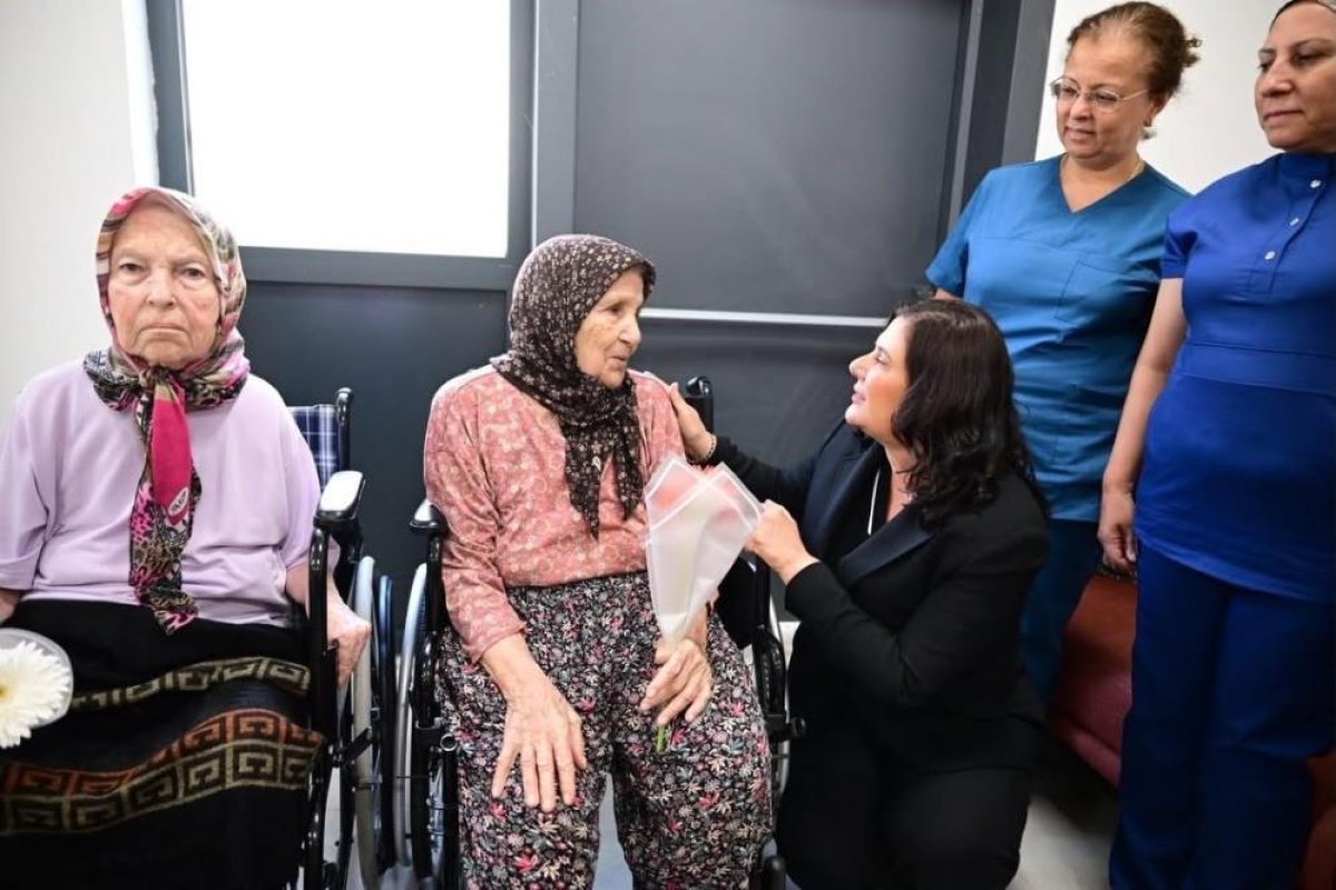Başkan Çerçioğlu, yaşlı çınarların yanında