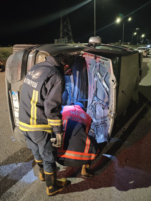 Van'da trafik kazası: 3 yaralı
