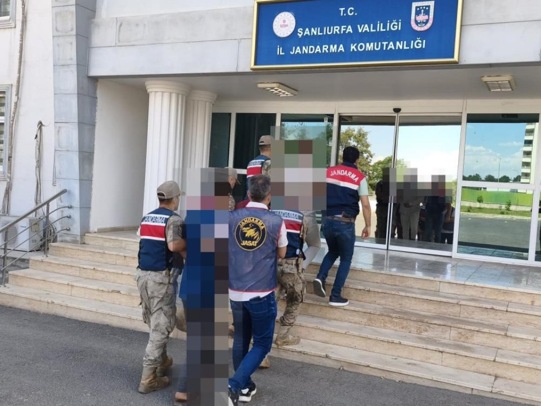  Şanlıurfa’da 32 şahsa göçmen kaçakçılığından işlem yapıldı