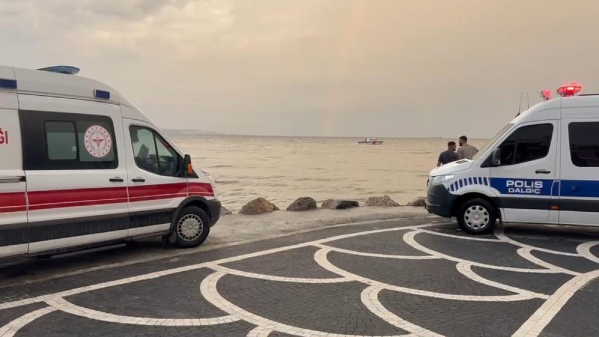  Tekirdağ'da denizde bir kişinin kaybolduğu ihbarı ekipleri seferber etti