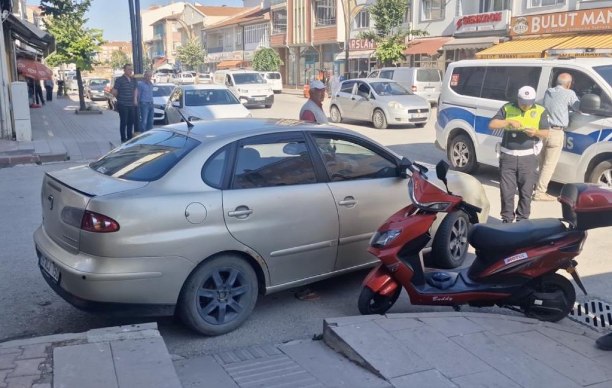 Çorum'da otomobil ile motosiklet çarpıştı: 2 yaralı
