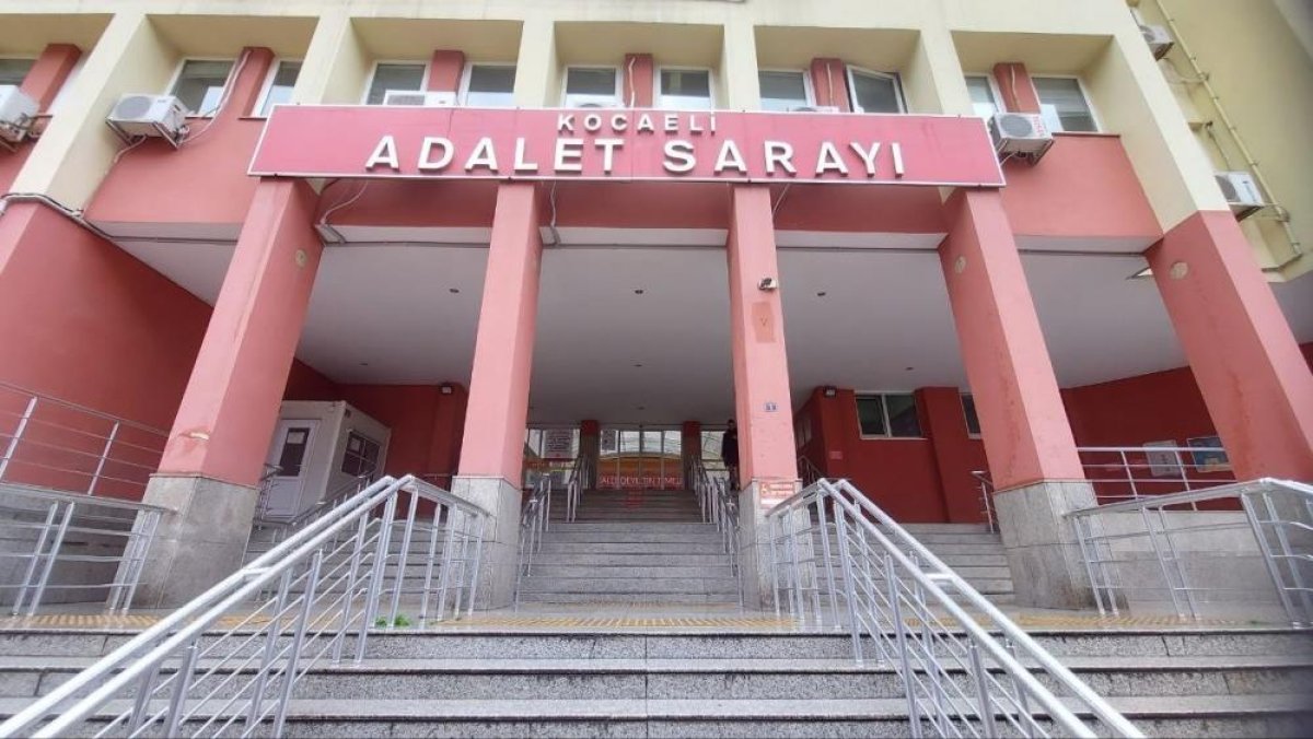  Kocaeli'deki 72 sanıklı protesto davası ertelendi