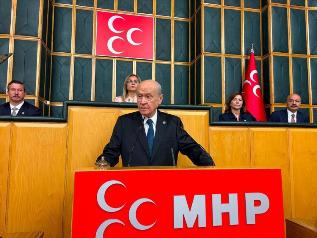 MHP Genel Başkanı Bahçeli: "Türkiye Avrupa için bir seçenek değil, içine düştüğü kuyuya uzanan güvenli halattır"MHP Genel Başkanı Bahçeli: "Türkiye Avrupa için bir seçenek değil, içine düştüğü kuyuya uzanan güvenli halattır"