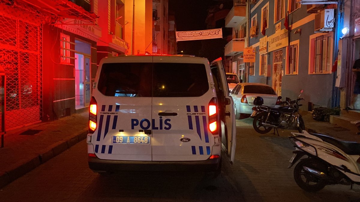 Nazilli’de bıçaklı kavga, kolundan yaralanan genç hastaneye kaldırıldı