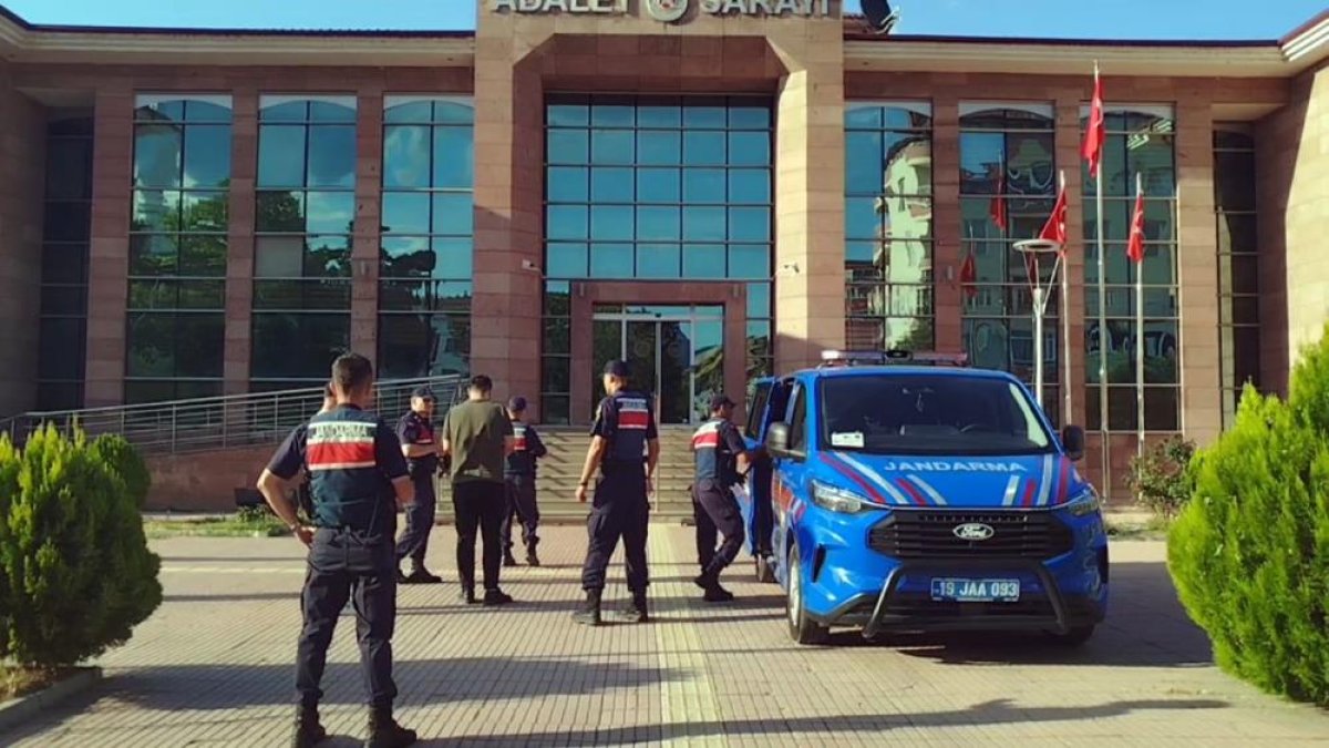 Çorum'da uyuşturucu tacirlerine jandarmadan operasyon: 1 tutuklama