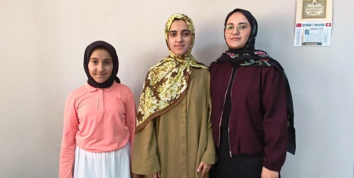 Mersin'de iki kardeş hafız oldu, en küçüğü aynı yolda