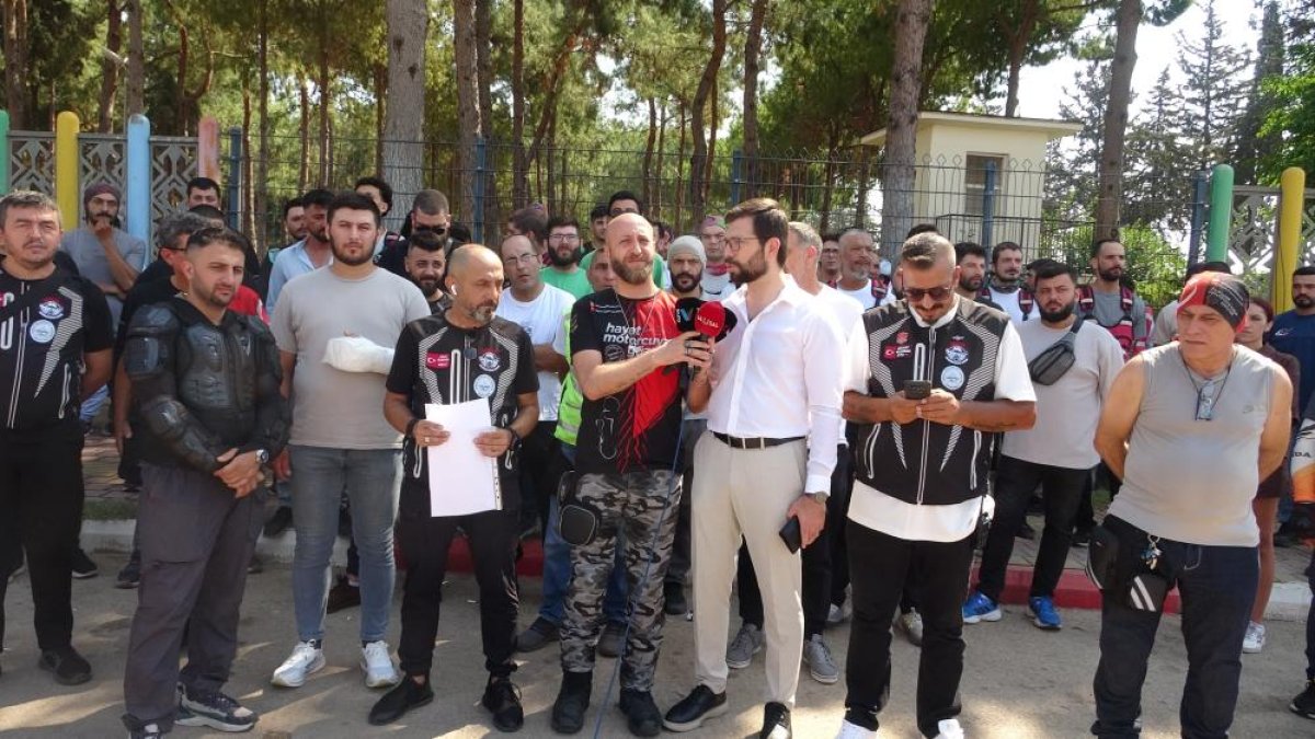  Sipariş almaya gittiği işletmede döner bıçaklı saldırıya uğradı, eline 30 dikiş atıldı