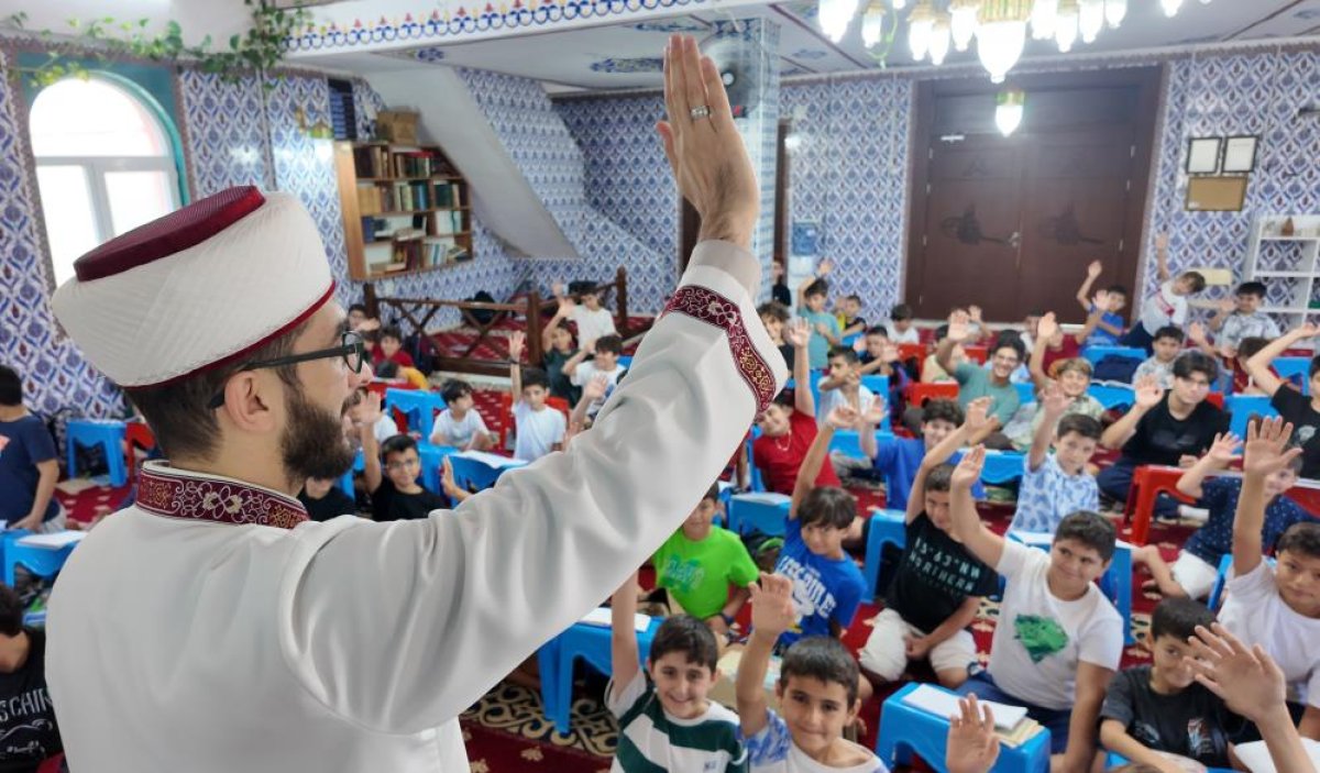  Gönül çarşısı projesiyle cami çocuklarla doldu