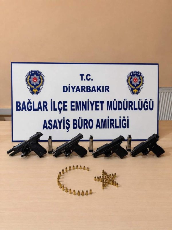  Silahlı kavgaya bakan polis, hem şahısları yakaladı hem de silahları ele geçirdi