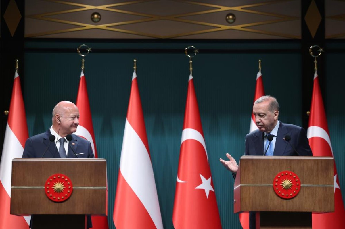 Cumhurbaşkanı Erdoğan: "(Avusturya) Ticaret hacmini inşallah bu yıl 5 milyar dolar hedefimize ulaştıracağımıza inanıyoruz"
