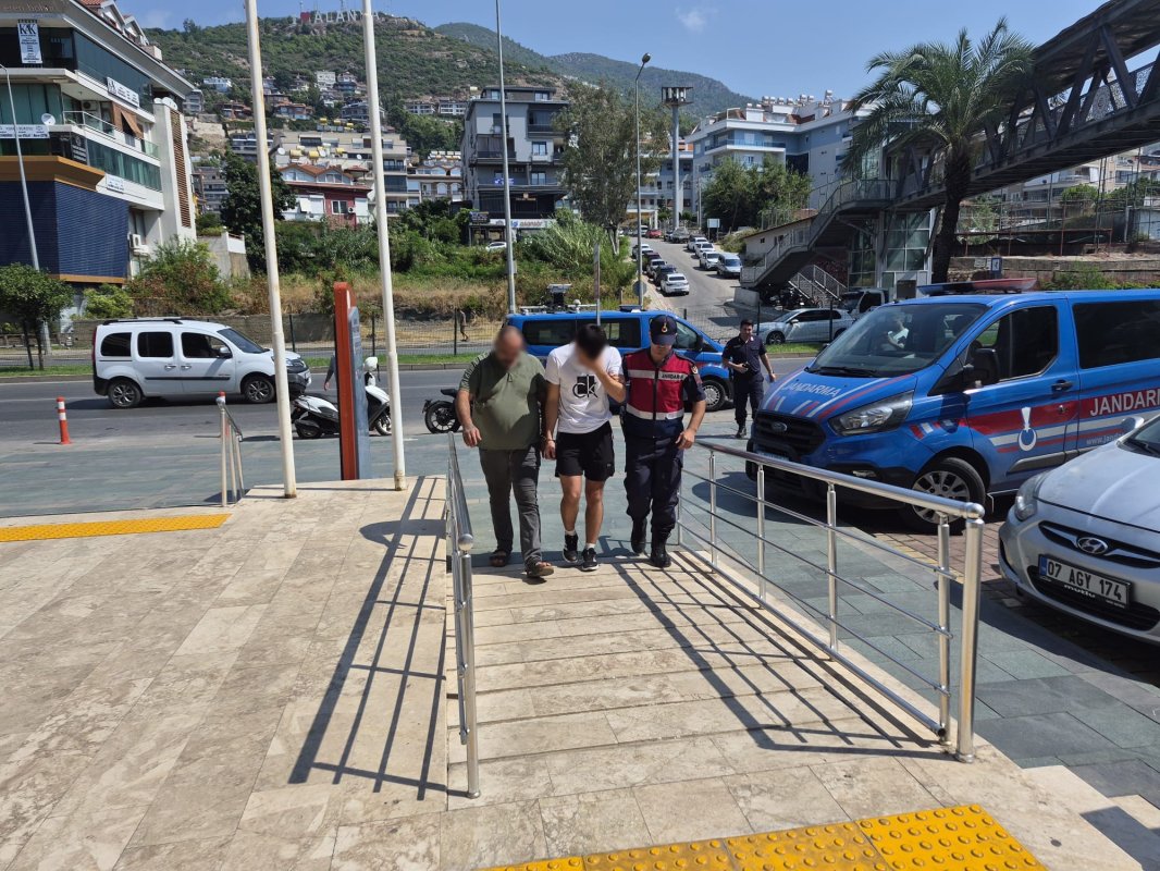 Alanya’da uyuşturucu operasyonu: 2 şüpheli tutuklandı