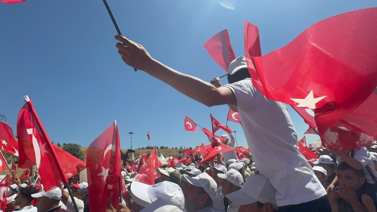 Ahlat'ta 1071 Zaferi coşkusu: Türkiye'nin dört bir yanından vatandaşlar buluştu