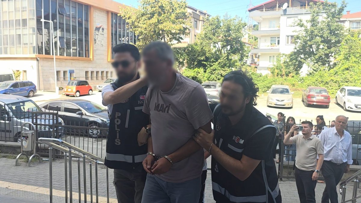 Sahte altın oyunu kuyumcunun dikkatiyle bozuldu: 2 kişi yakalandı