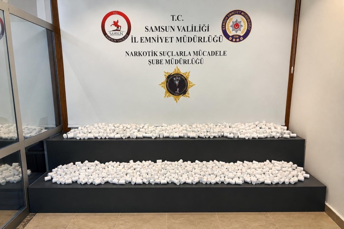 Samsun’da iki ayrı uyuşturucu operasyonu: 77 bin 160 sentetik ecza ele geçirildi