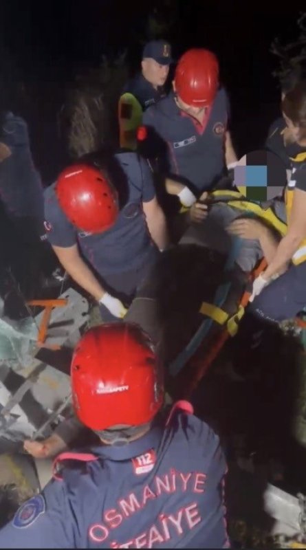 Osmaniye'de TAG Otoyolu'nda tır devrildi: 1 yaralı