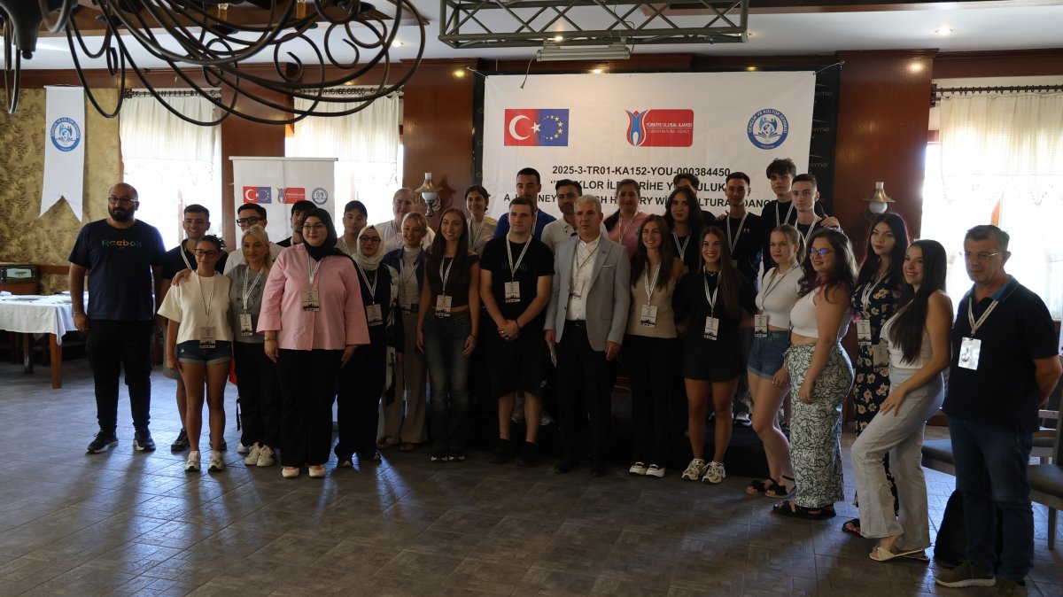 Kırşehir’de 5 ülkeden 30 genç kültür etkileşimi için buluştu