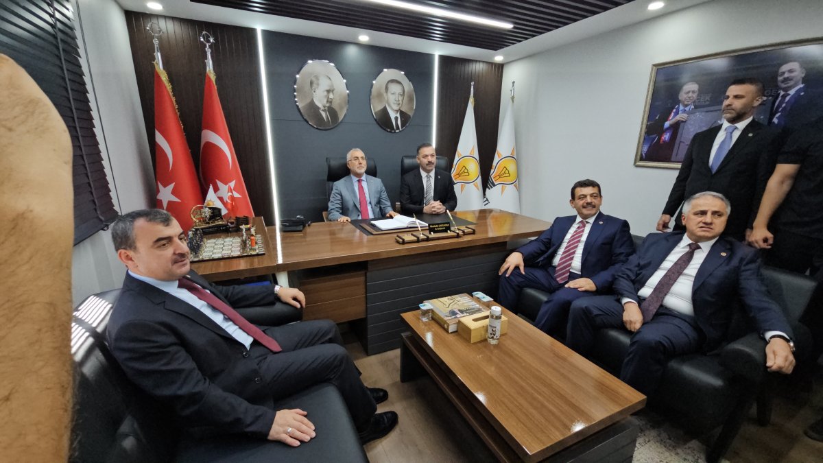 Bakan Işıkhan Zonguldak'ta ziyaretlerde bulundu