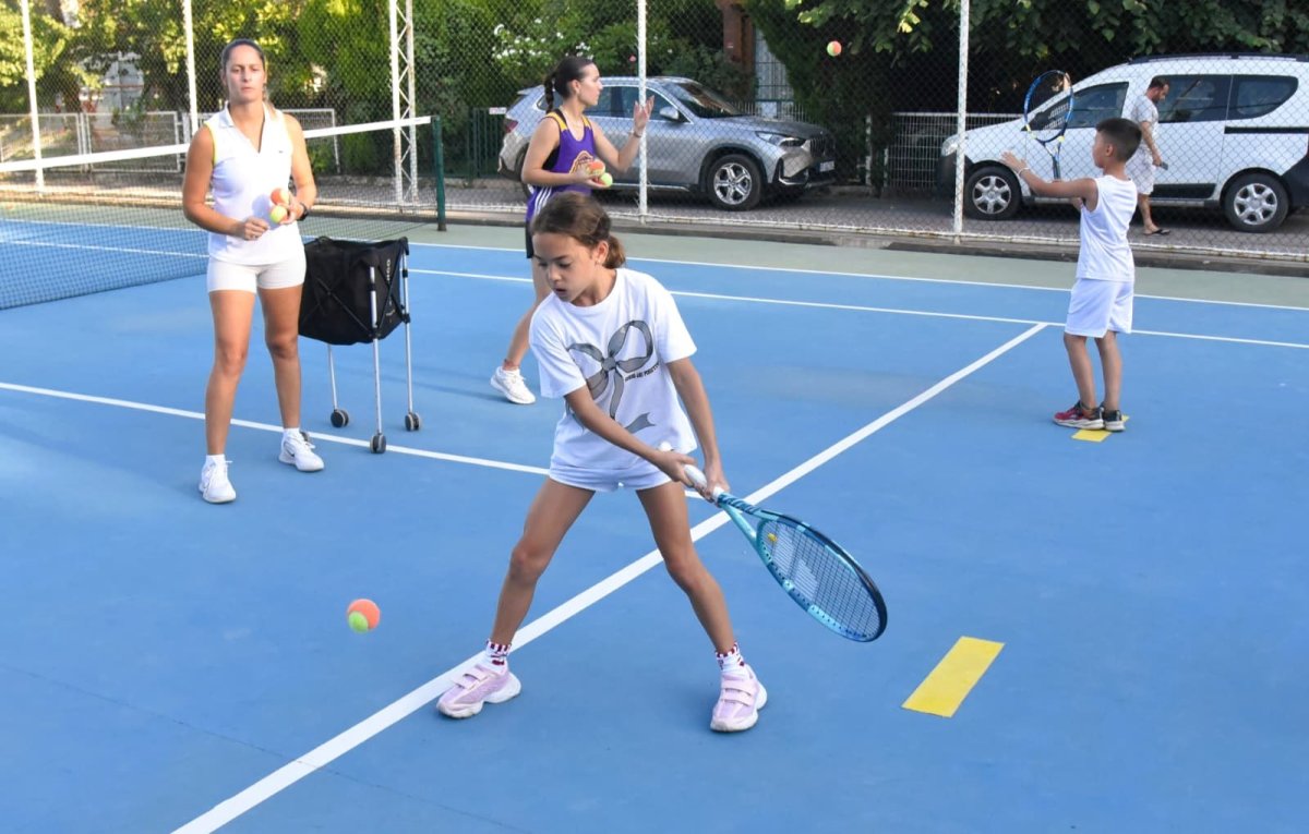 Yunusemre'de kış spor okulları kayıtları başladı