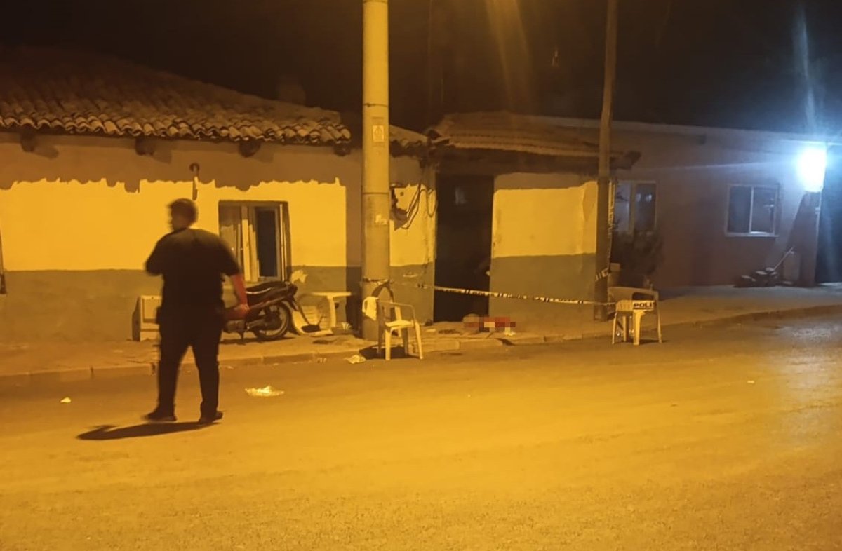 Manisa’da dehşet: Baba, eşini ve kızını bıçakladı