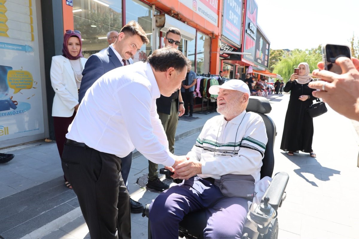 Vali Çiçek, Tacettin Veli Mahallesi’nde esnaf ve vatandaşlarla bir araya geldi