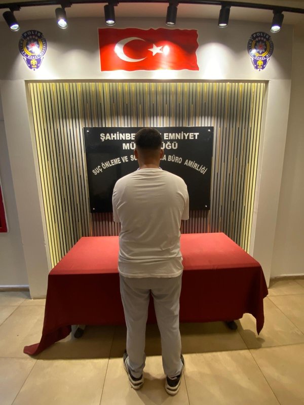 Gaziantep’te 14 yıl 7 ay hapis cezası bulunan 2 şüpheli yakalandı