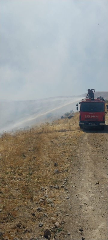Şuhut’ta bir günde 5 ayrı noktada arazi yangını