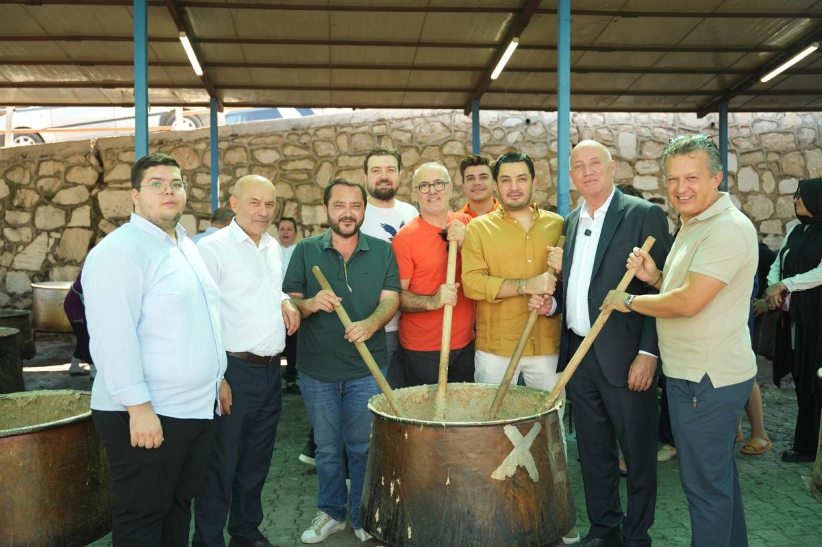 Babadağ Keşkek Festivalinde 45 kazan keşkek dağıtıldı